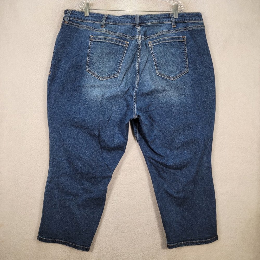 Torrid Plus Size Dark Blue Denim Stretch Mid Rise Cropped Straight Jeans - Picture 12 of 15